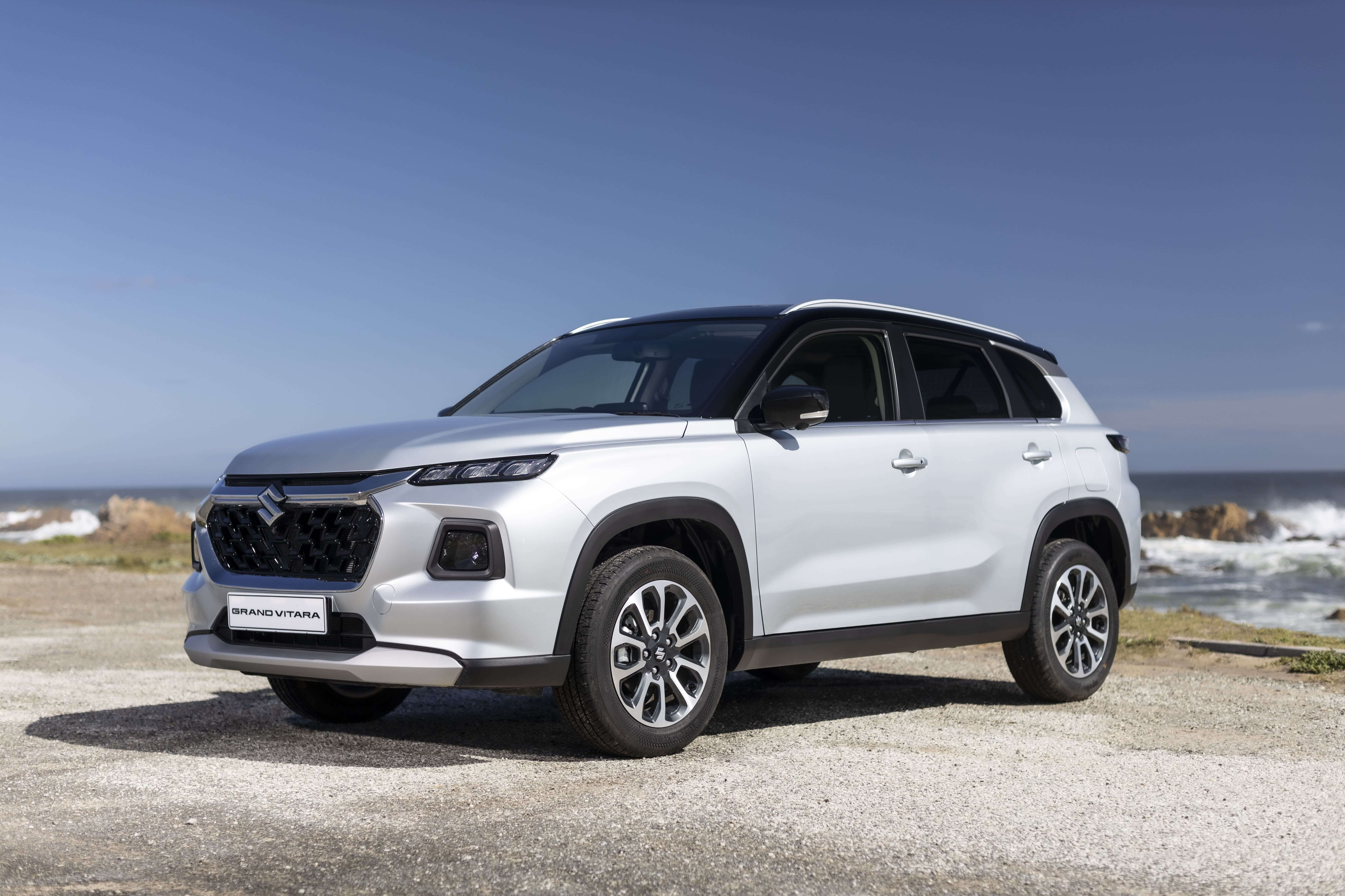 Suzuki Grand Vitara by the ocean