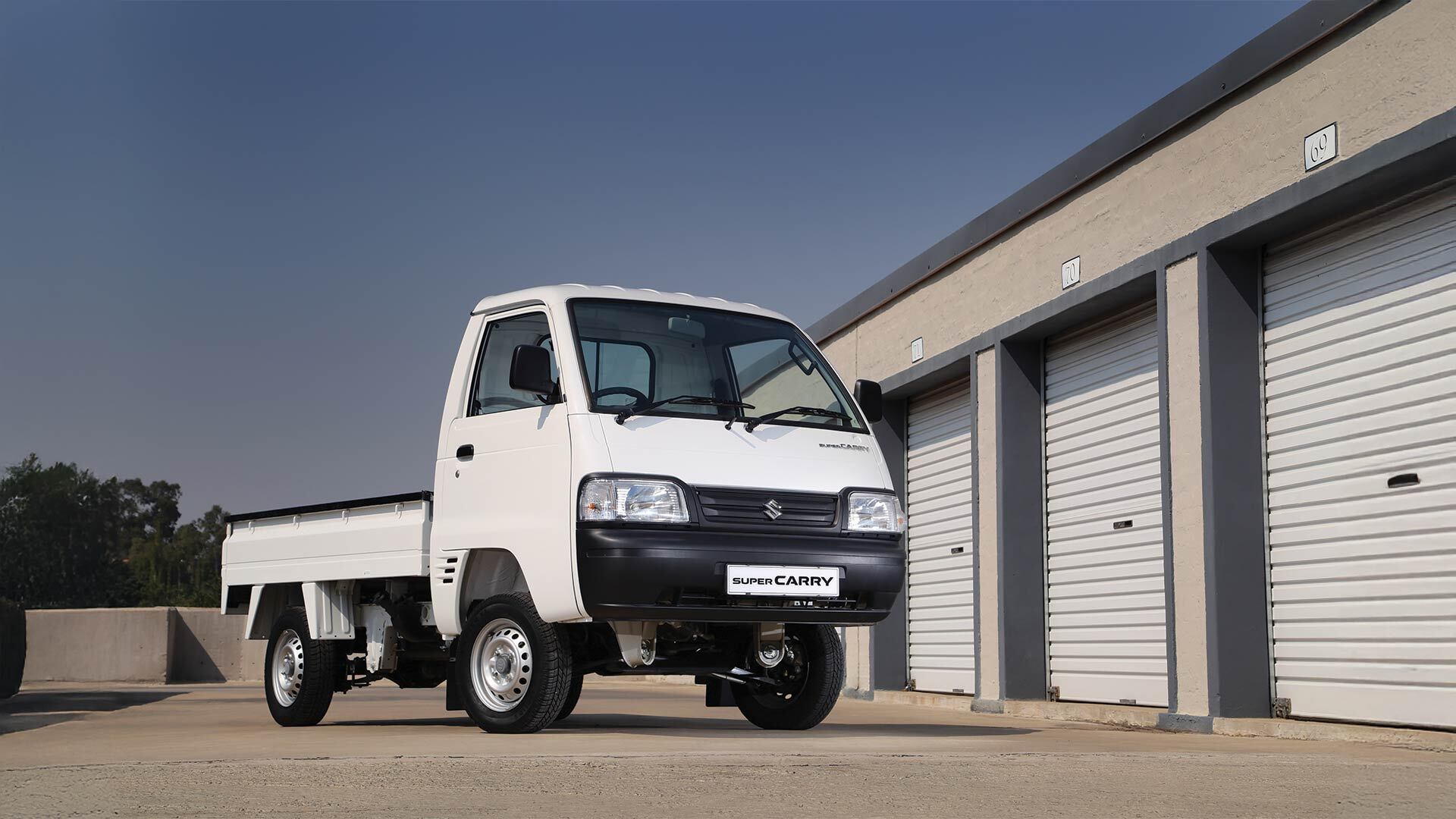 11 long distance driving tips the experts swear by